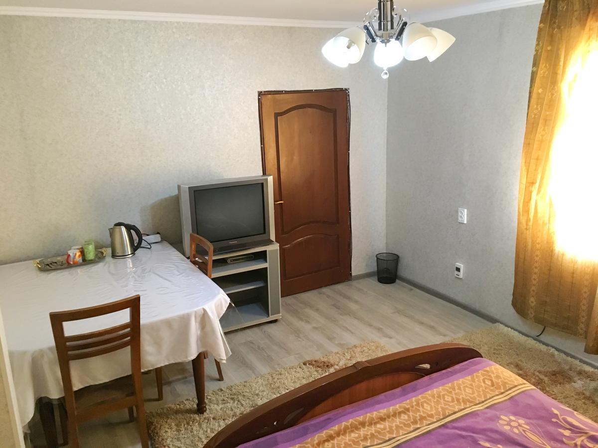 Holiday Hostel House Biškek Exteriér fotografie