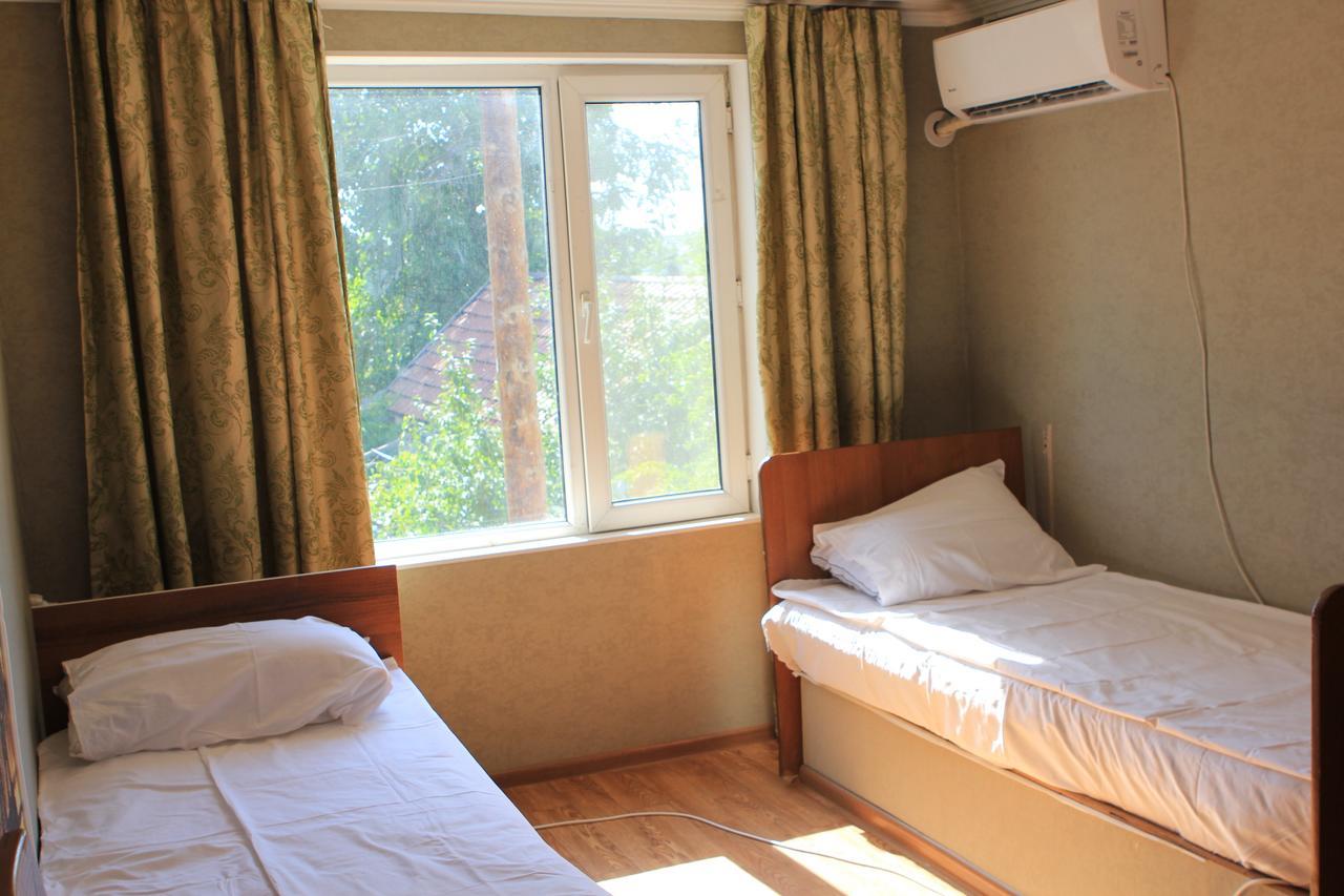 Holiday Hostel House Biškek Exteriér fotografie